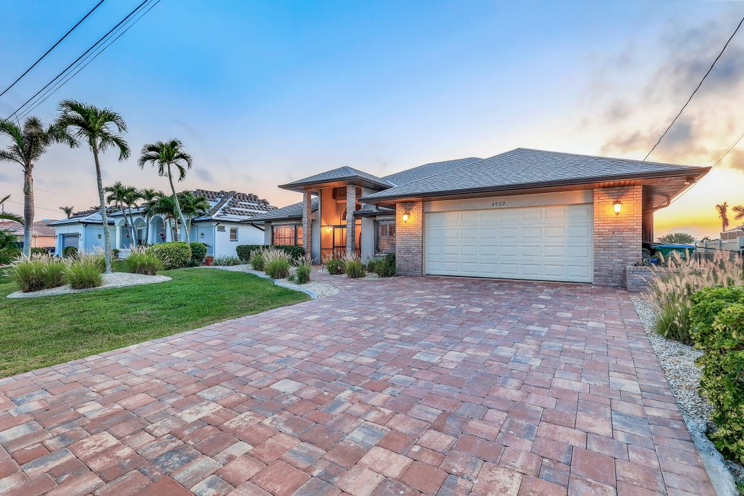 4702 SW 25th Ct, Cape Coral, FL 33914