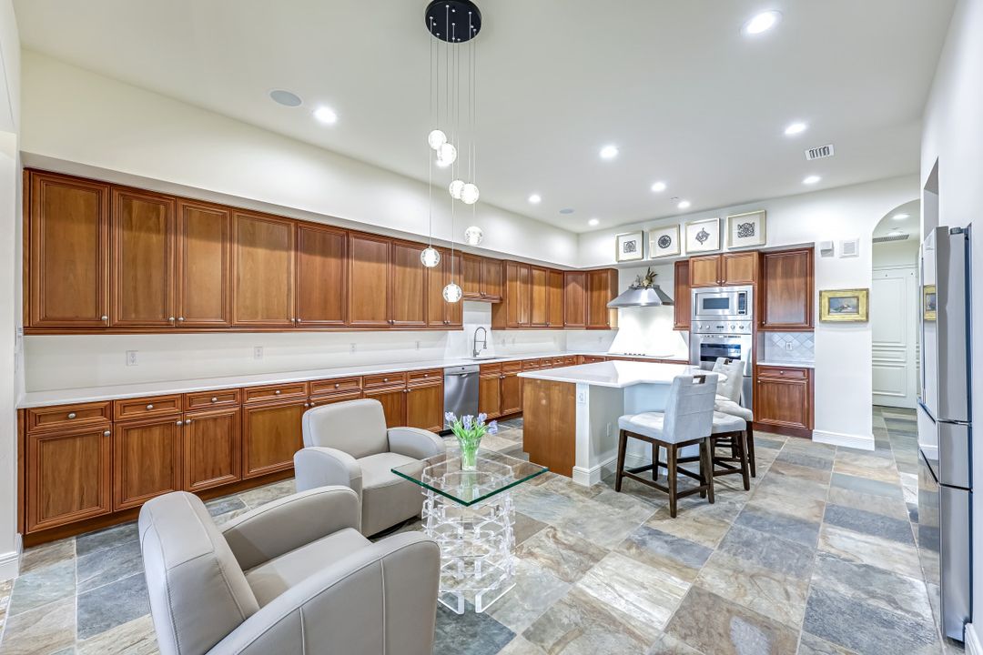 16649 Toscana Cir #803, Naples, FL 34110