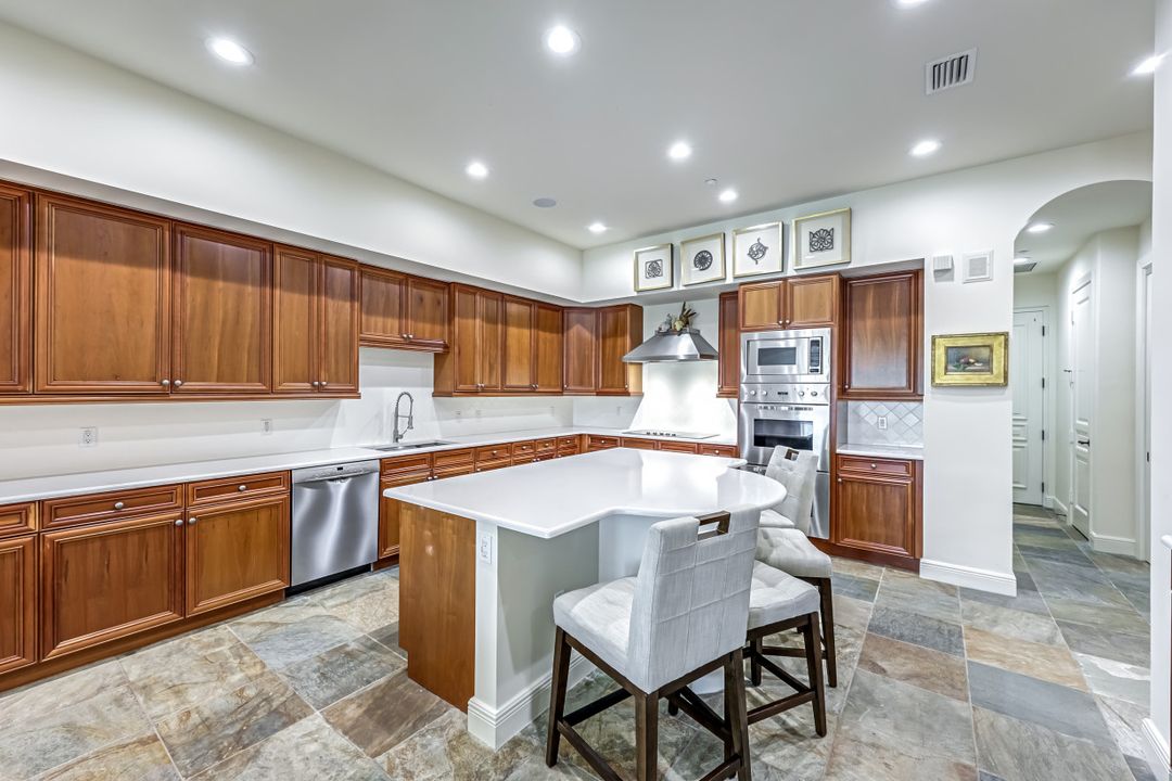 16649 Toscana Cir #803, Naples, FL 34110