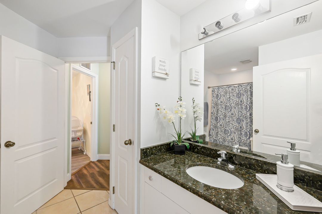 537 Allison St E, Lehigh Acres, FL 33974