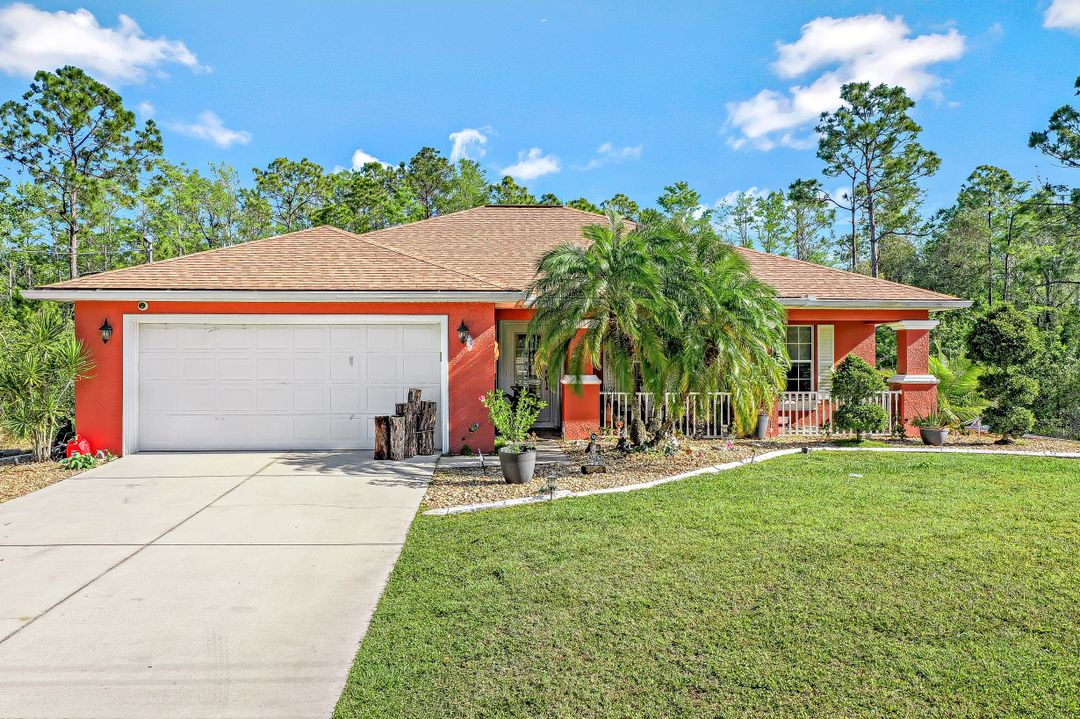 537 Allison St E, Lehigh Acres, FL 33974