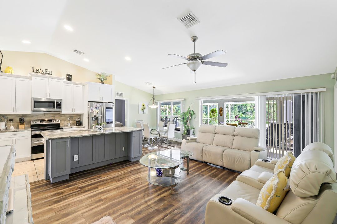 537 Allison St E, Lehigh Acres, FL 33974