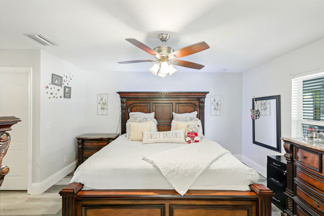 537 Allison St E, Lehigh Acres, FL 33974