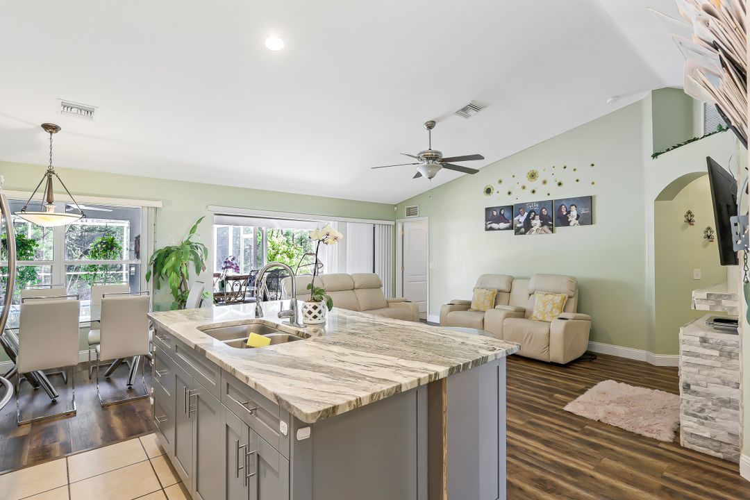 537 Allison St E, Lehigh Acres, FL 33974