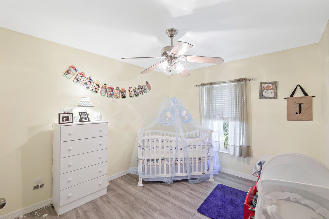 537 Allison St E, Lehigh Acres, FL 33974