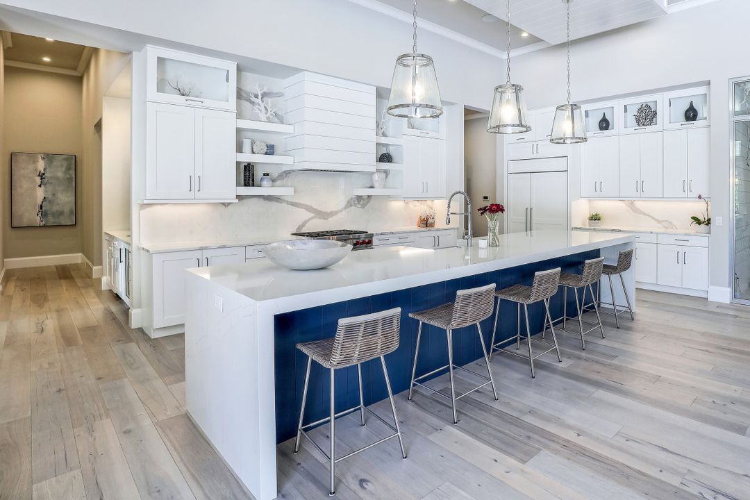 125 Caribbean Rd, Naples, FL 34108