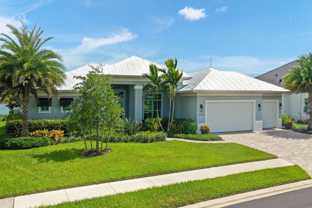 14234 Charthouse Cir, Naples, FL 34114