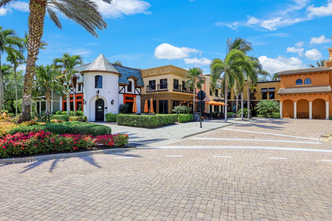 9111 Capistrano St S #8303, Naples, FL 34113