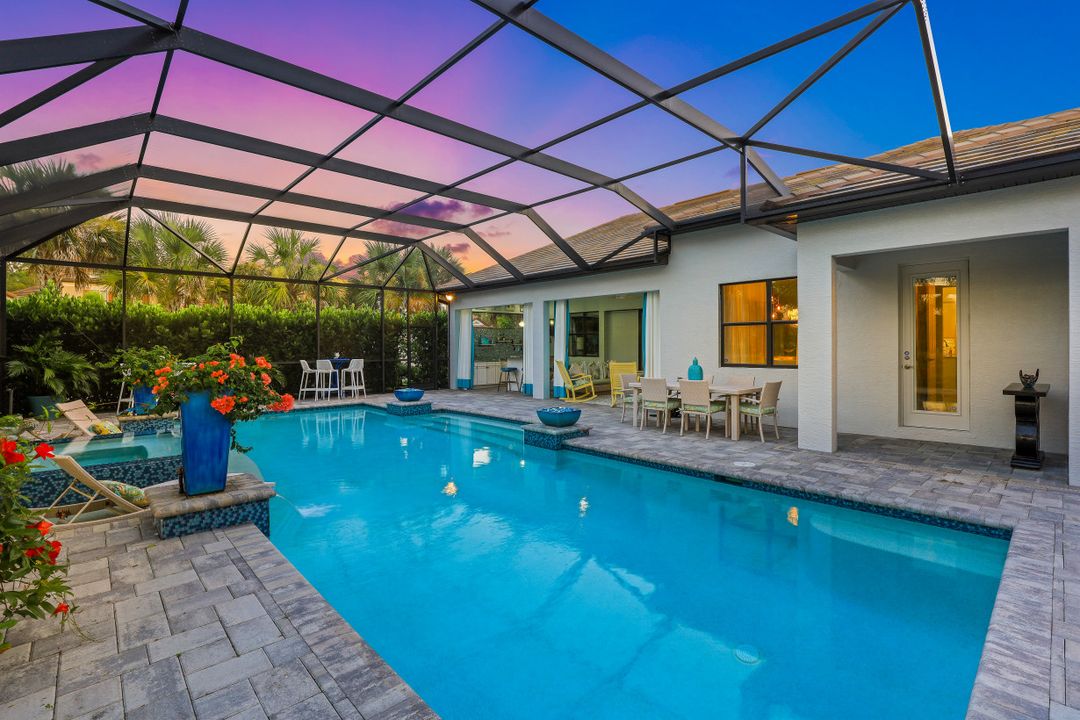 16284 Camden Lakes Cir, Naples, FL 34110