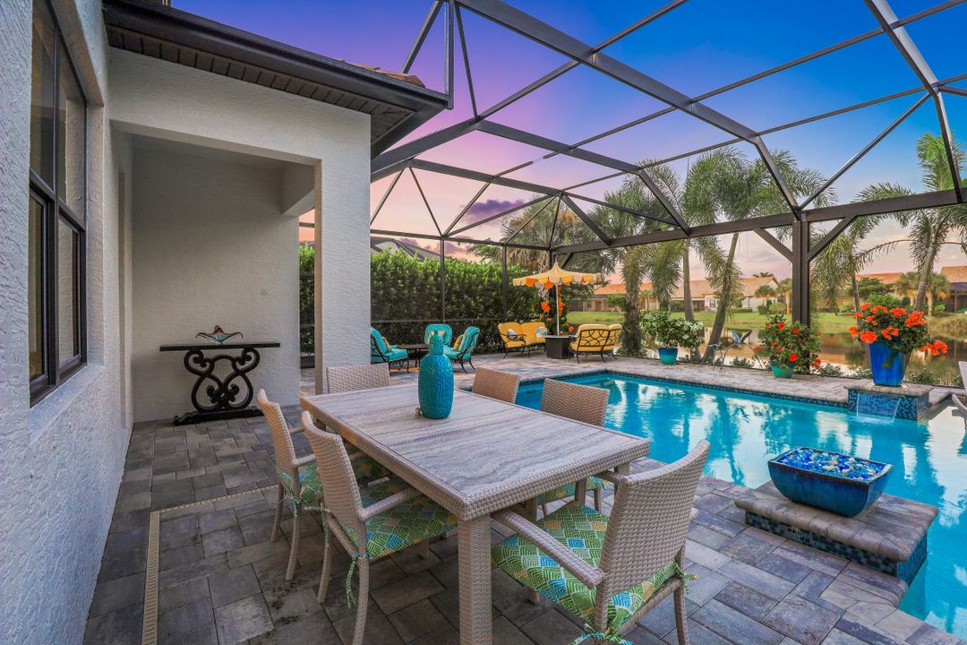 16284 Camden Lakes Cir, Naples, FL 34110