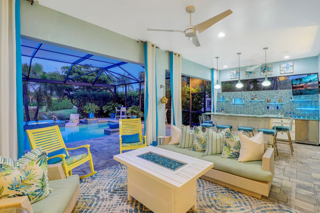 16284 Camden Lakes Cir, Naples, FL 34110