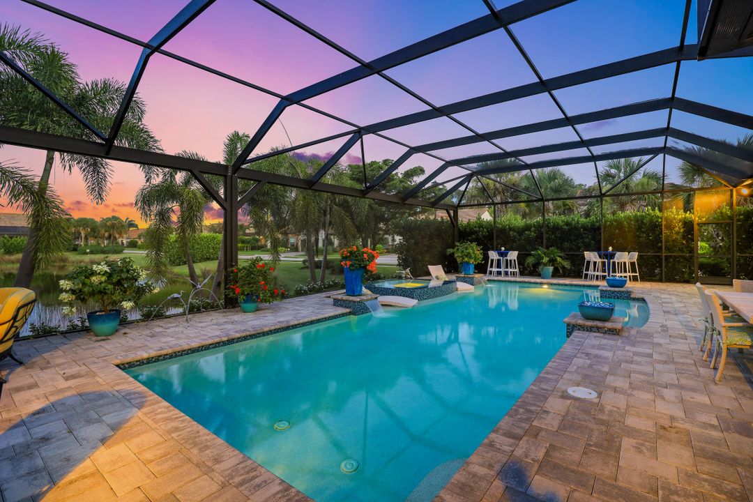 16284 Camden Lakes Cir, Naples, FL 34110