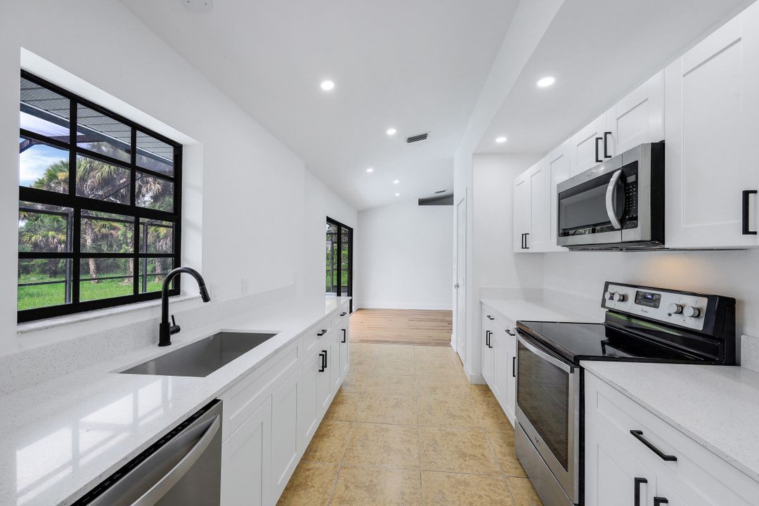 2760 14th Ave SE, Naples, FL 34117