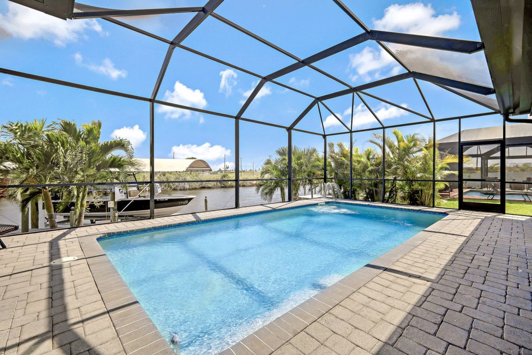 3213 NW 9th St, Cape Coral, FL 33993