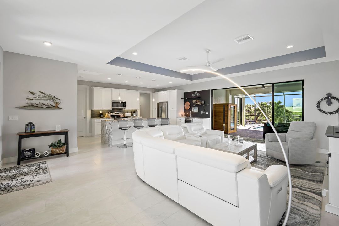 3213 NW 9th St, Cape Coral, FL 33993