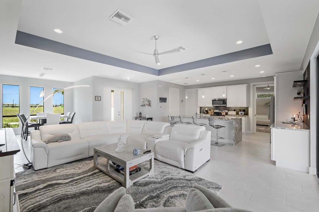 3213 NW 9th St, Cape Coral, FL 33993