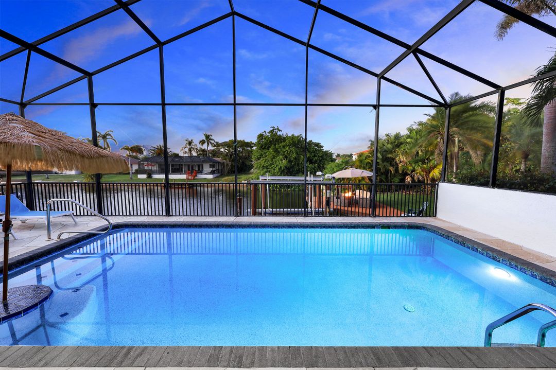 481 Lagoon Ave, Naples, FL 34108