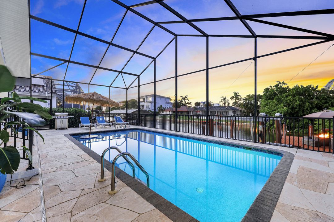 481 Lagoon Ave, Naples, FL 34108