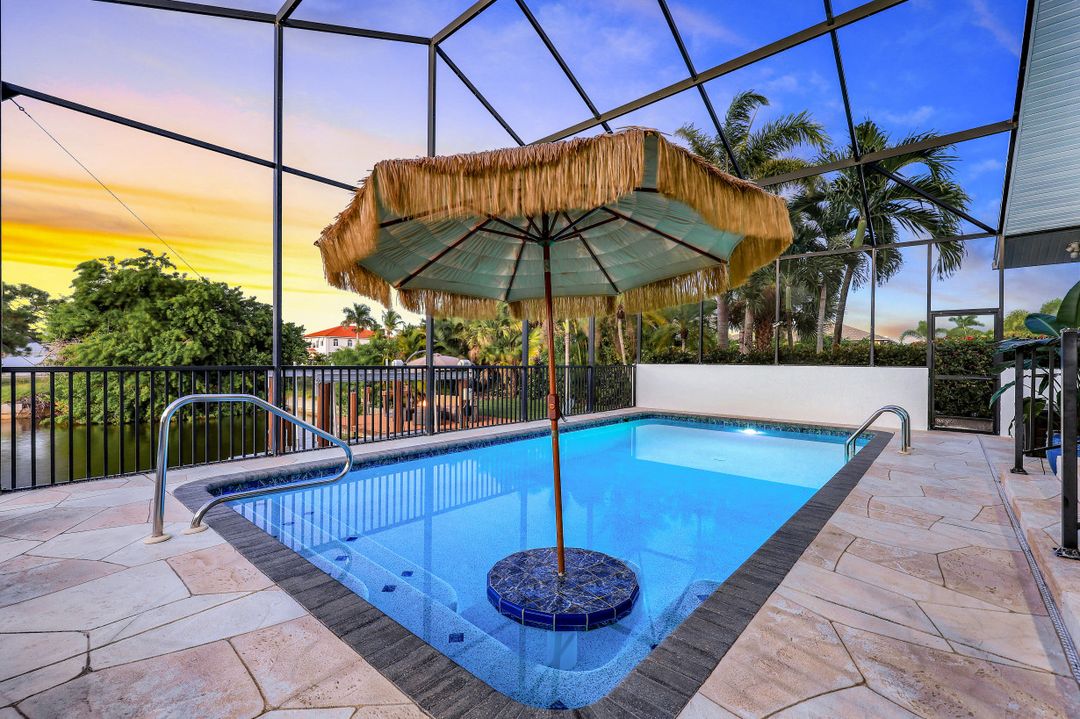 481 Lagoon Ave, Naples, FL 34108