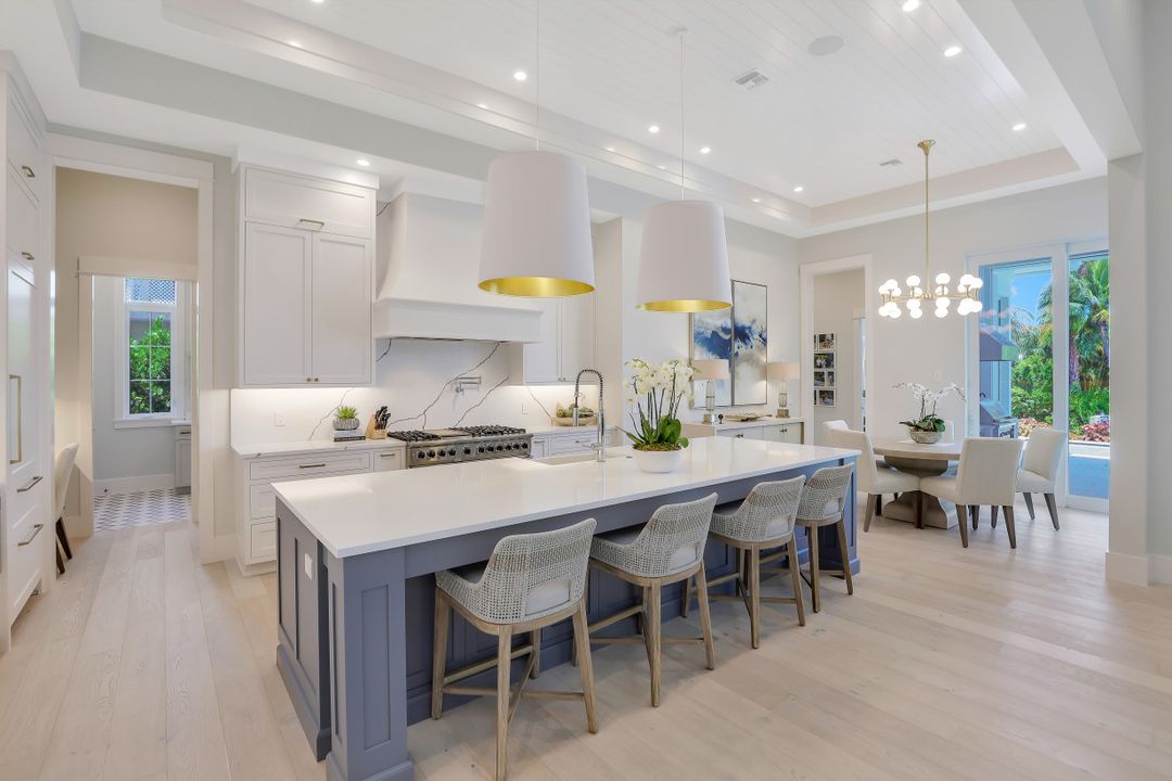 2130 Tarpon Rd, Naples, FL 34102