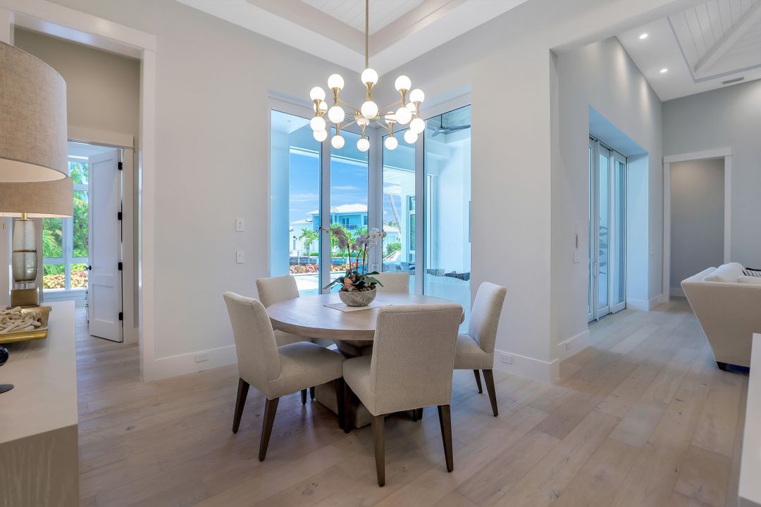 2130 Tarpon Rd, Naples, FL 34102