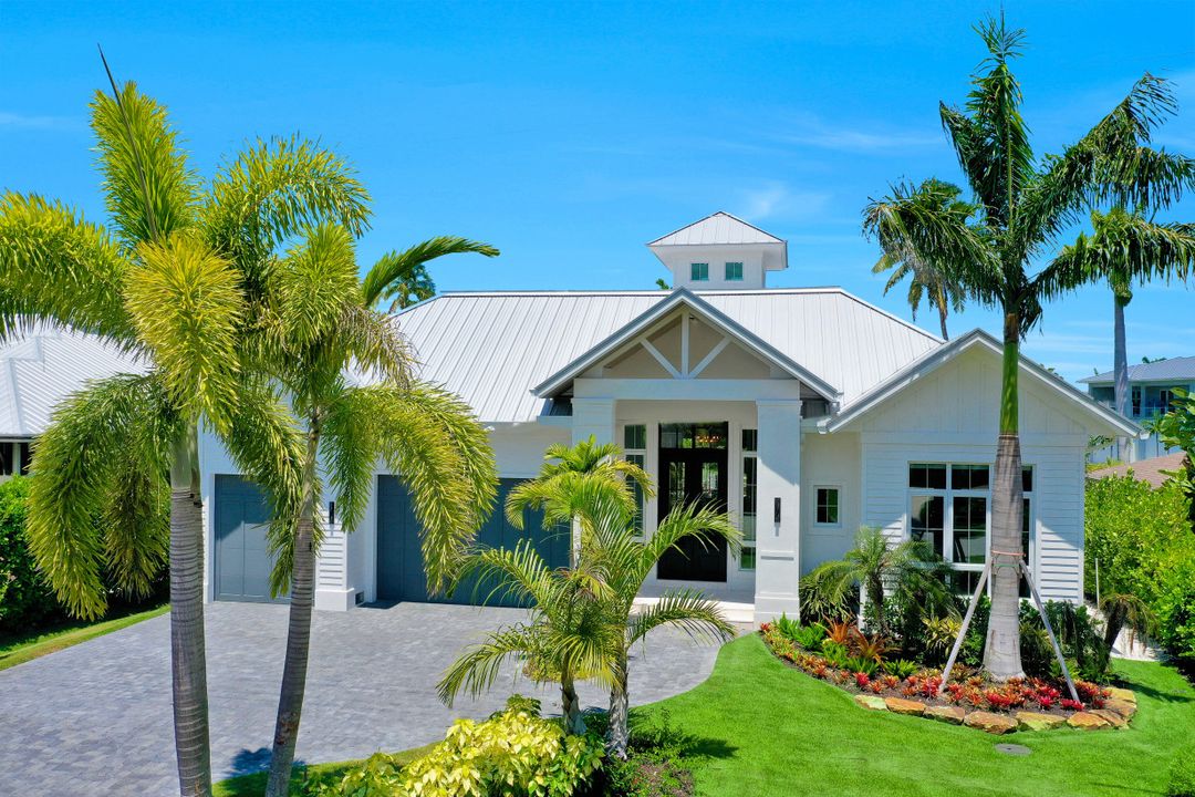 2130 Tarpon Rd, Naples, FL 34102