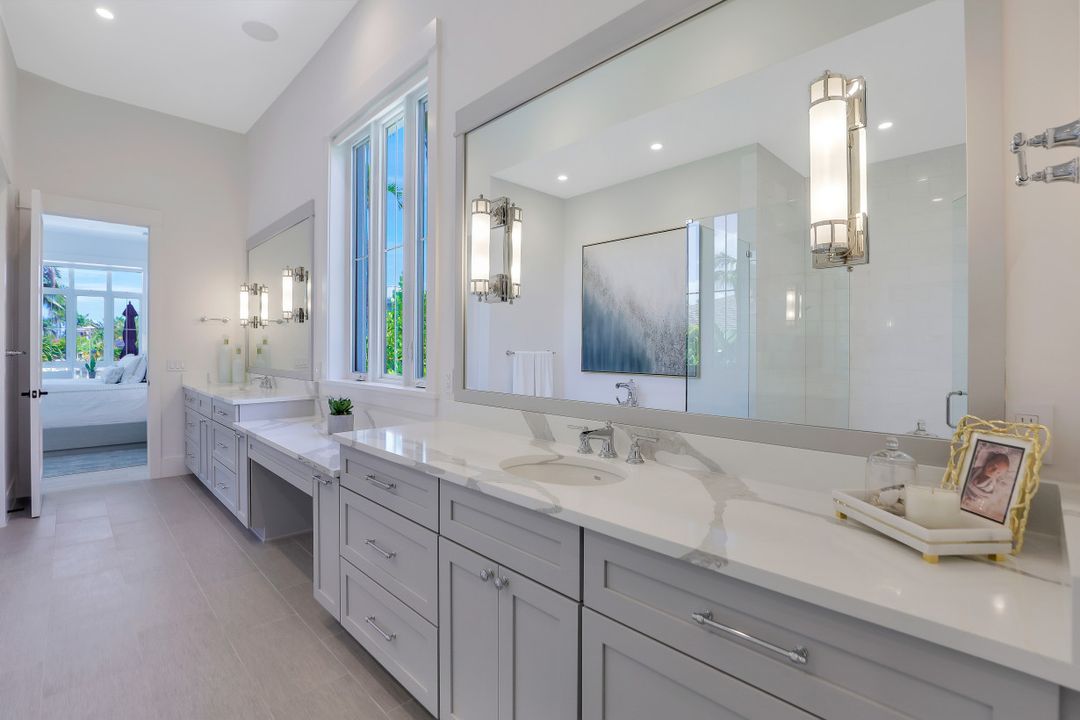 2130 Tarpon Rd, Naples, FL 34102