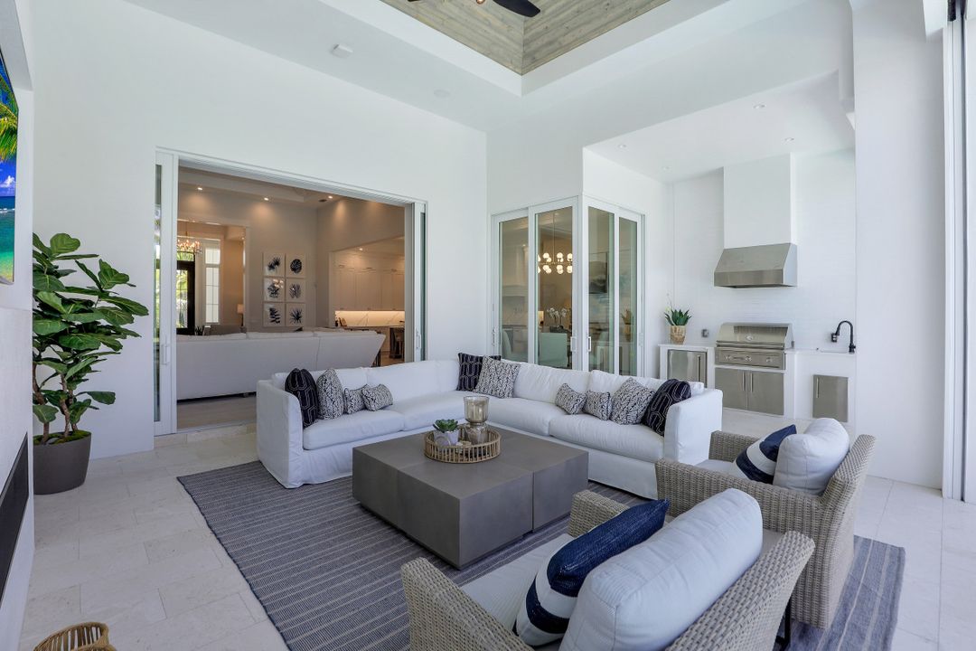 2130 Tarpon Rd, Naples, FL 34102