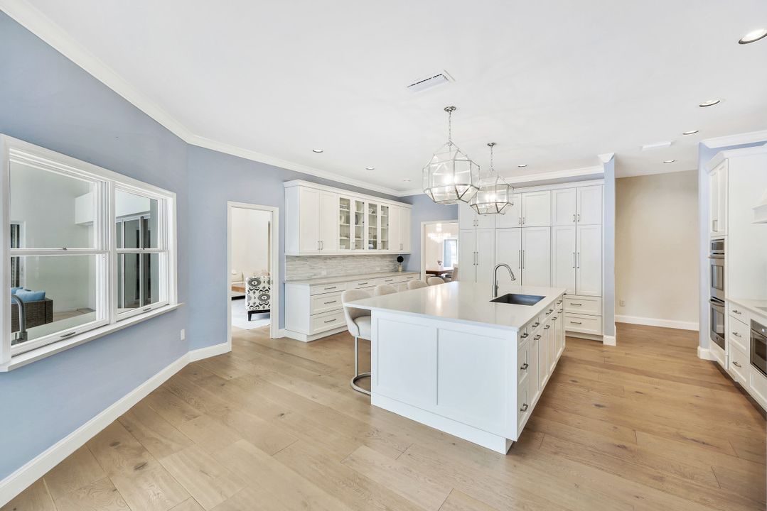 2209 Noble Ct, Naples, FL 34110