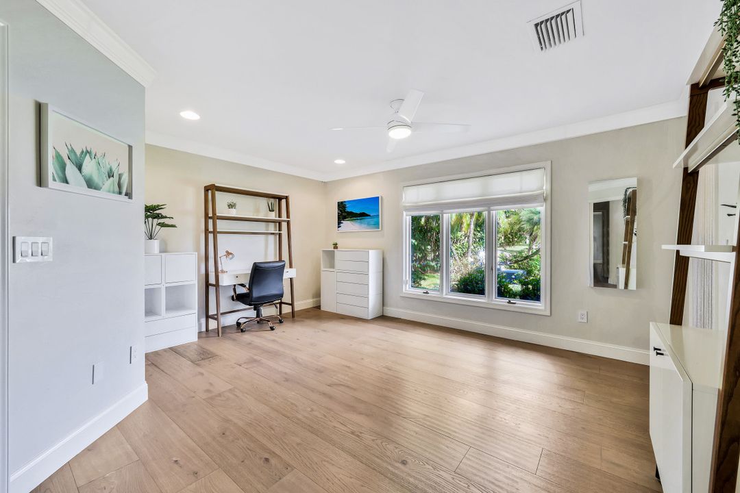 2209 Noble Ct, Naples, FL 34110