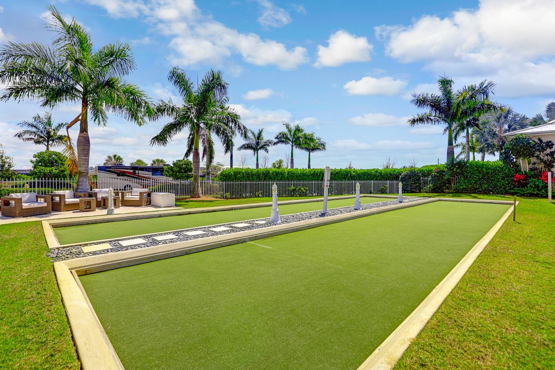 14704 Kelson Cir, Naples, FL 34114