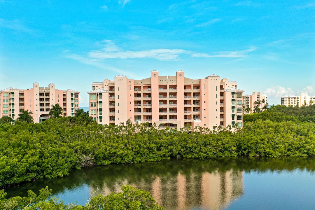 260 Barefoot Beach Blvd #204, Bonita Springs, FL 34134
