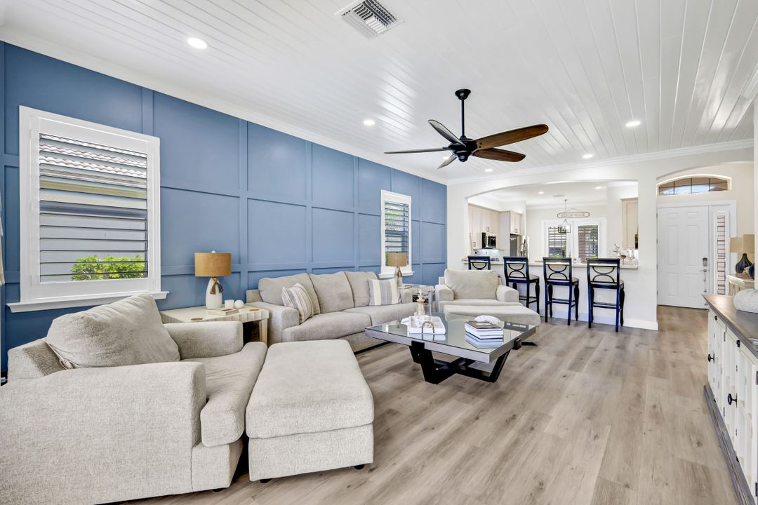 7979 Princeton Dr, Naples, FL 34104