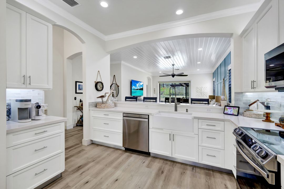 7979 Princeton Dr, Naples, FL 34104