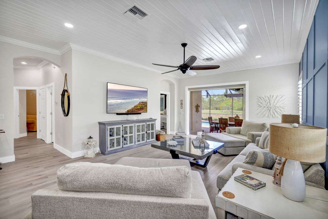 7979 Princeton Dr, Naples, FL 34104