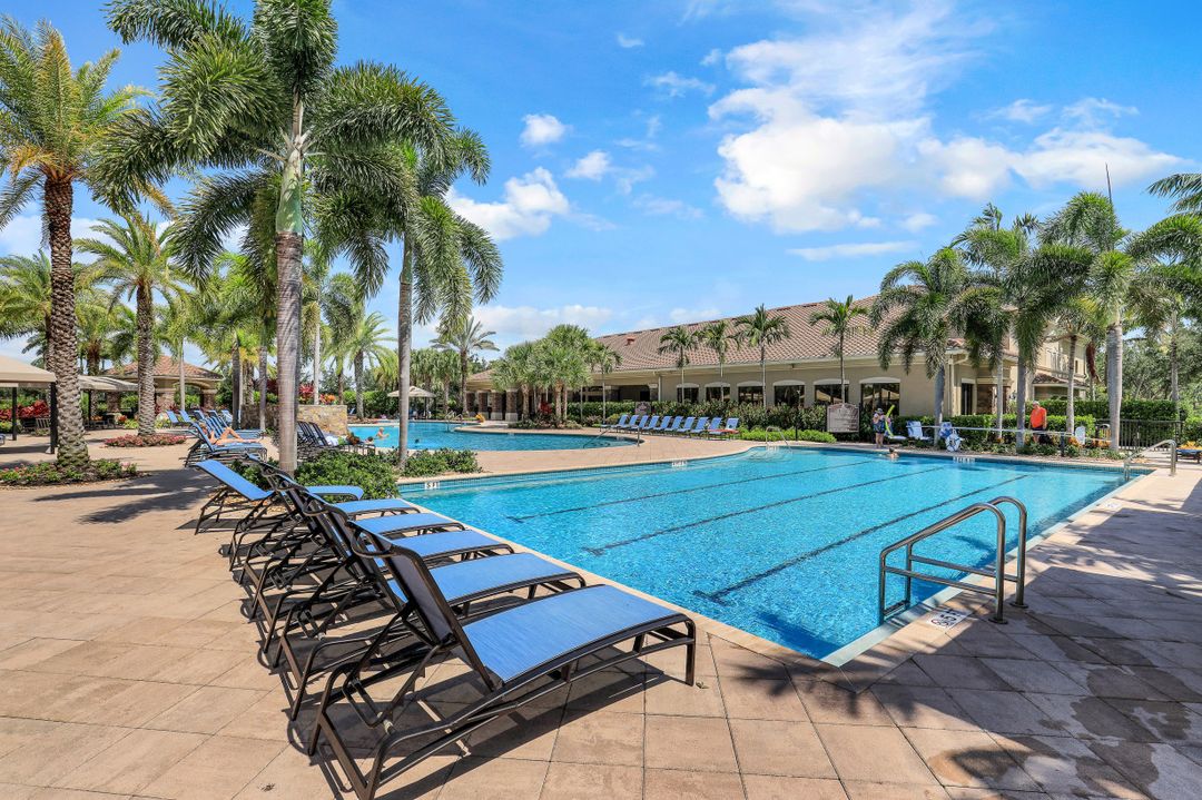 2777 Cinnamon Bay Cir, Naples, FL 34119