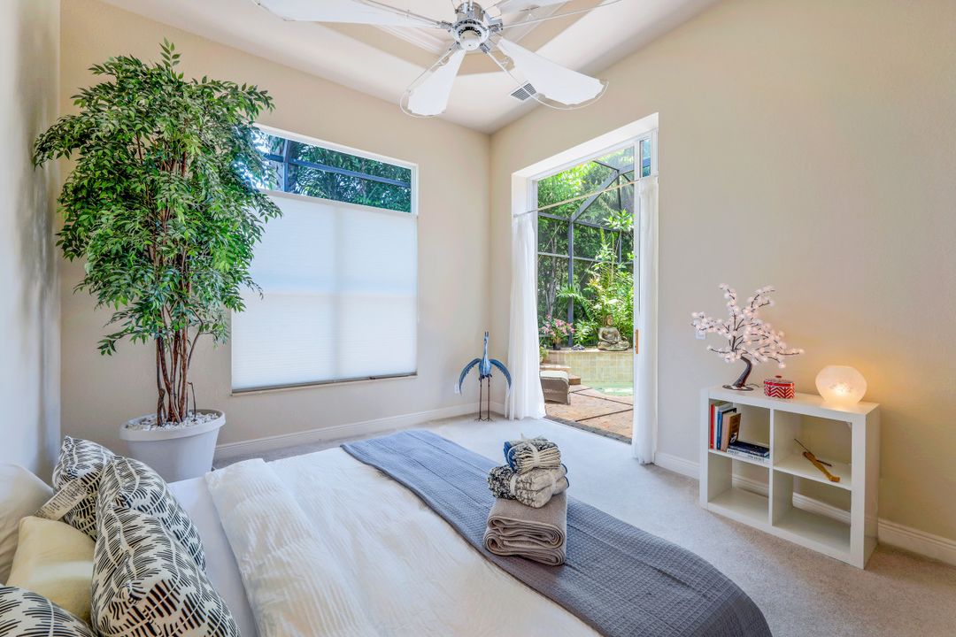 5797 Mango Cir, Naples, FL 34110