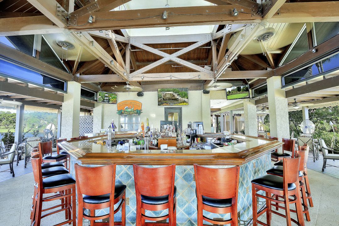 9235 Tesoro Ln #4-202, Naples, FL 34114