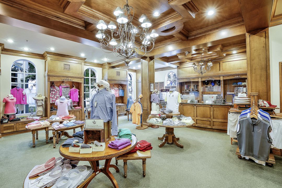 9235 Tesoro Ln #4-202, Naples, FL 34114