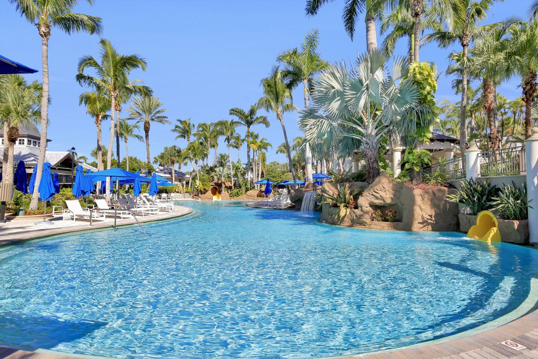 9235 Tesoro Ln #4-202, Naples, FL 34114