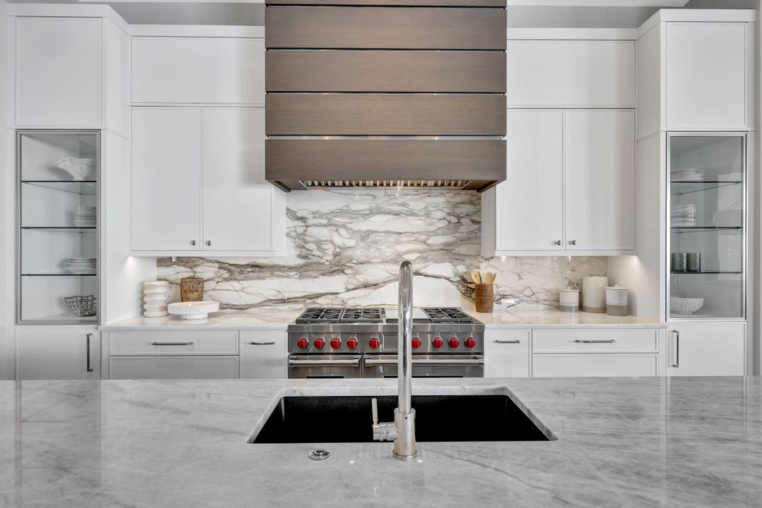 3401 Crayton Rd, Naples, FL 34102