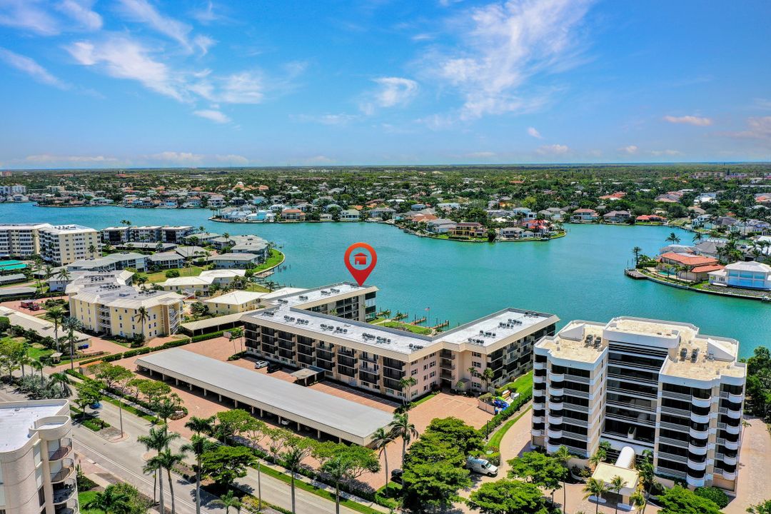 3200 Gulf Shore Blvd N #401, Naples, FL 34103