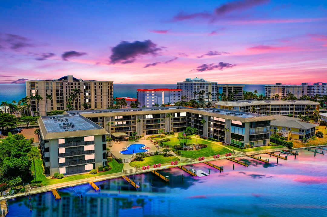 3200 Gulf Shore Blvd N #401, Naples, FL 34103