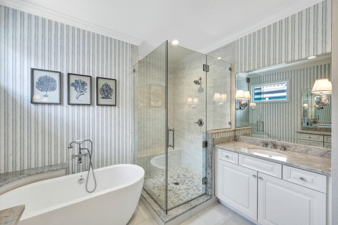 5910 Almaden Dr, Naples, FL 34119