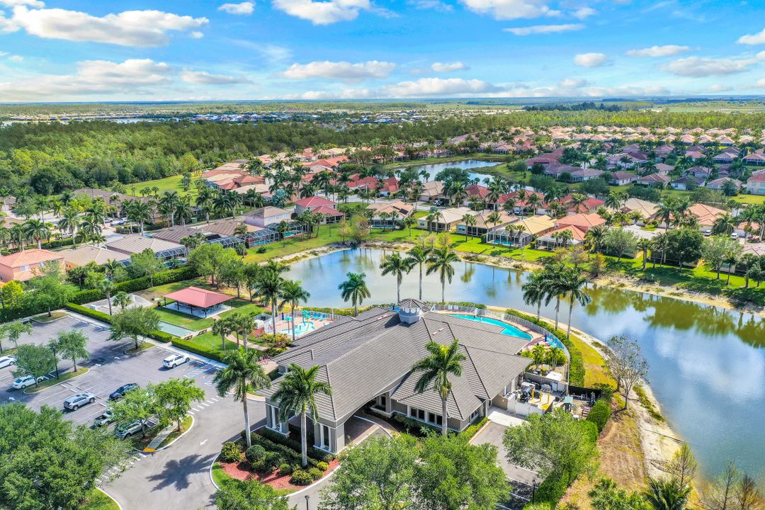 14534 Manchester Dr, Naples, FL 34114