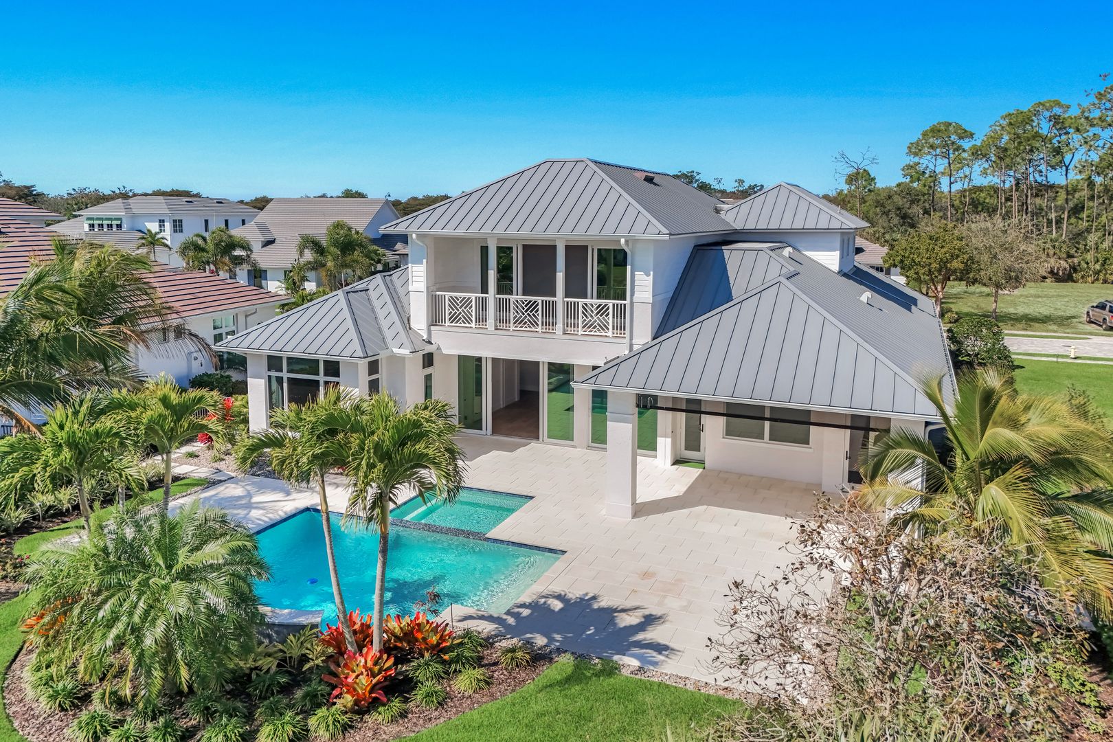16716 Enclave Cir, Naples, FL 34110