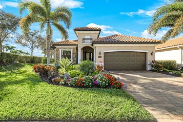 9457 Rialto Dr