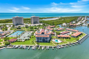 591 Seaview Ct