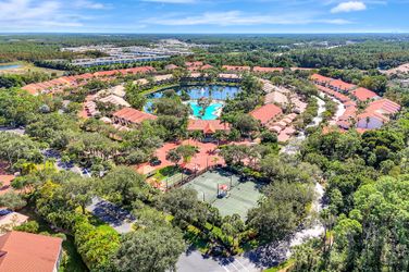 2372 Hidden Lake Dr