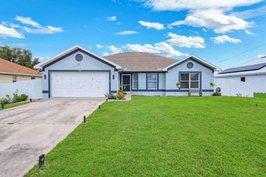 438 Willowbrook Dr